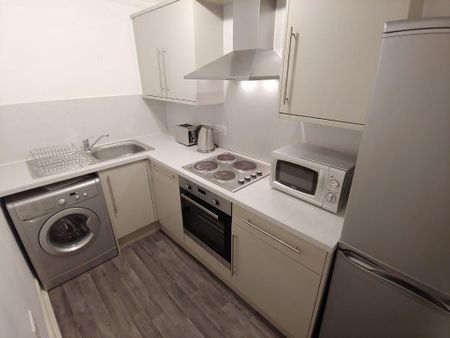 2 bedroom flat to rent - Photo 3