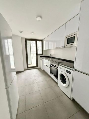 3 room luxury Flat for rent in Valencia, Spain - Photo 2
