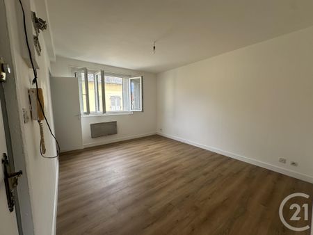 Location Appartement 3 pièces 60m² SANCOINS 18600 - Photo 2