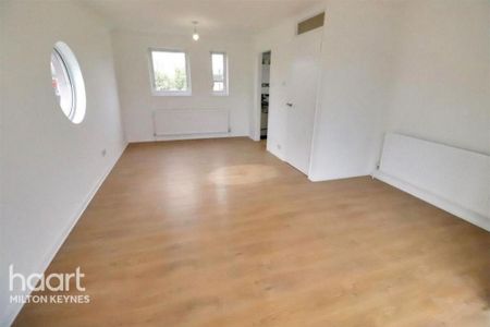 4 bedroom detached house to rent - Photo 3