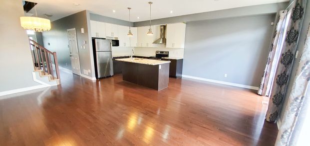 For Lease - 617 Sunburst Street, Leitrim, Ontario - Photo 1