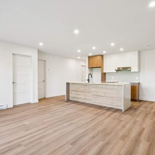 3 CH - 1 SDB - Huntingdon - $1,350 /mo - Photo 1