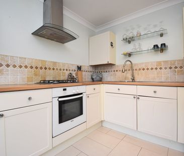 Terraced House to rent - Cressingham Road, London, SE13 - Photo 3