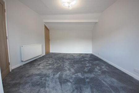 2 Bedroom Flat/Apartment To Let - Photo 5