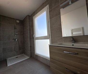 Location Appartement 2 pièces 44m² SETE 34200 - Photo 4