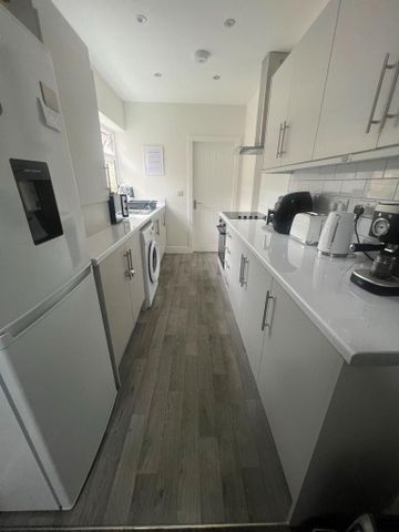 4 bedroom house share to rent - Photo 5