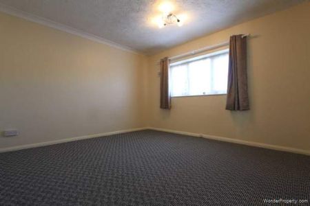 2 bedroom property to rent in Basildon - Photo 5