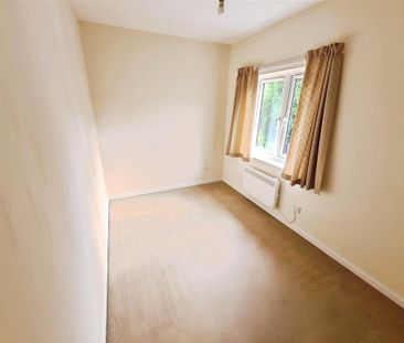 2 bedroom end of terrace house to rent - Photo 4