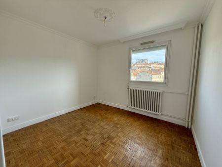 APPARTEMENT T3 AVEC GARAGE - Photo 2