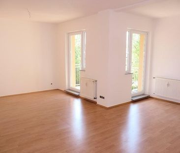 WAHREN + 3 RAUM WOHNUNG + BALKON + GÄSTE WC FREI AM MÄRZ 2026 - Photo 1