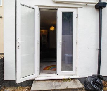 2 bedroom maisonette to rent - Photo 6