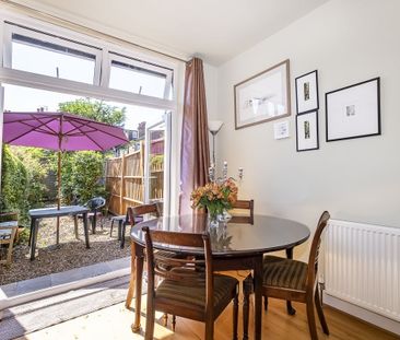 2 bedroom maisonette to rent - Photo 4