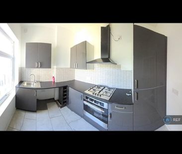 1 bedroom semi-detached house to rent - Photo 3