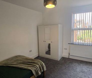 1 bedroom in a house share to rent - Photo 6