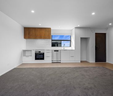 Near New Townhouse - Photo 6
