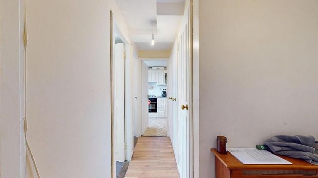 4 bedroom flat to rent - Photo 1