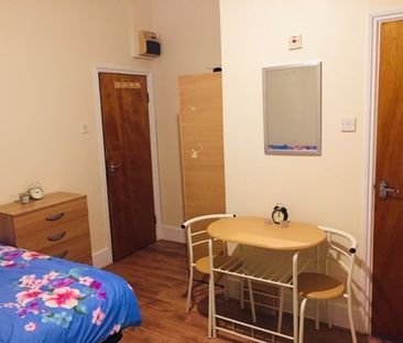 Studio Flat, Mount Pleasant Road, N17 - Photo 2