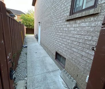 For Lease - 1028 Fernandez Drive Unit# Bsmt, Mississauga, Ontario - Photo 2