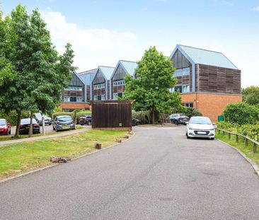 Whittets Ait, Jessamy Road, Weybridge, Surrey, KT13 - Photo 6