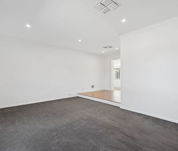 FAMILY HOME - Photo 3