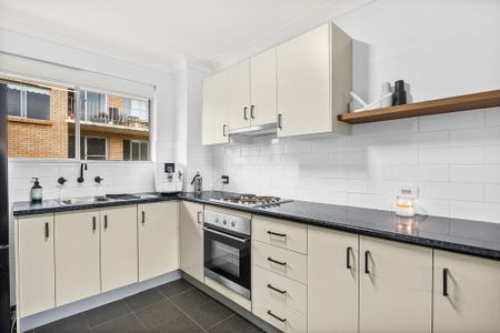 Prime Location - Wollongong CBD - Photo 3