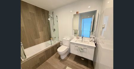 Stunning 2 Bedroom apartment in great location - Photo 4