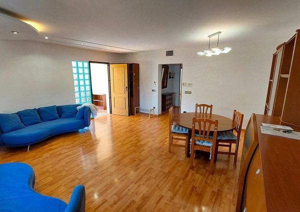 Villa con la piscina privada en Cabo Roig.
