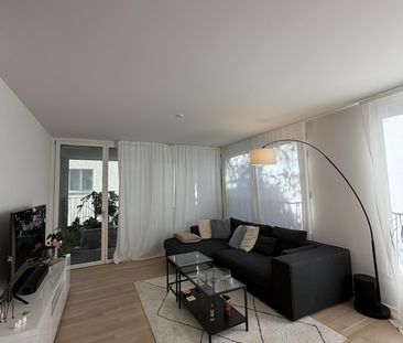 Moderne und zentral gelegene 3.5 Zimmer-Wohnung in Uster - Photo 1