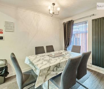 4 bedroom detached house to rent - Photo 5