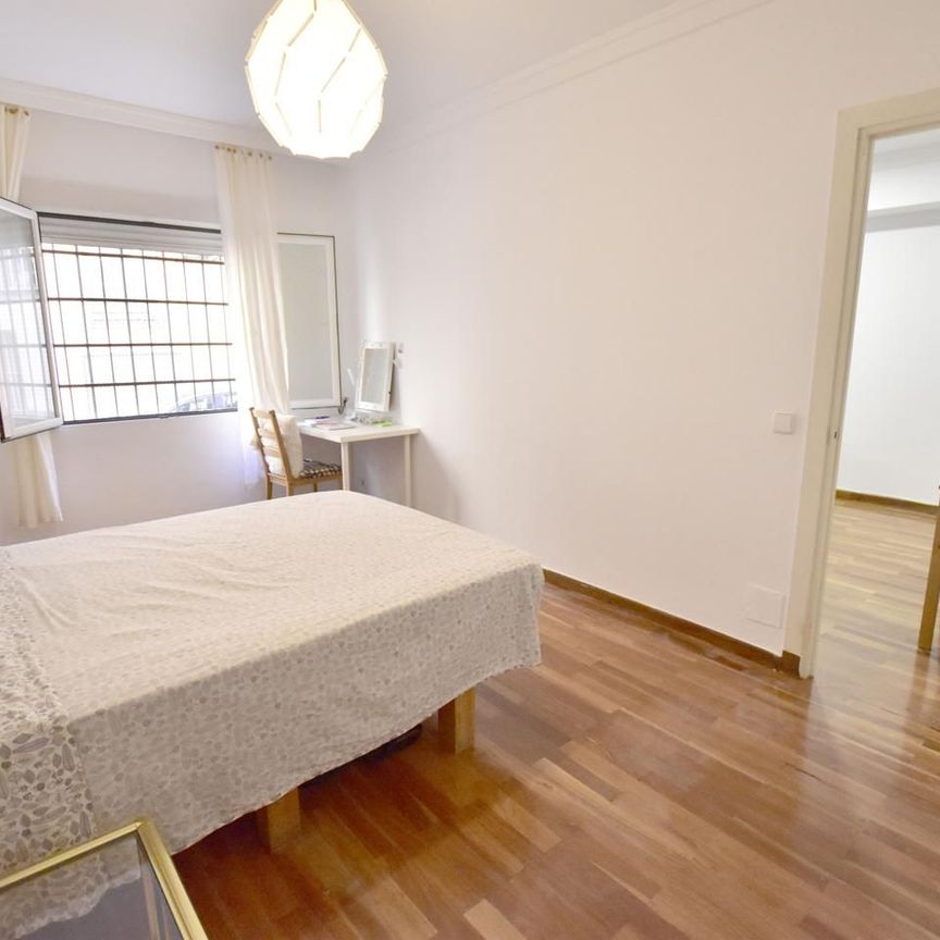 Piso de alquiler en De Los Mostenses, Universidad - Malasaña - Photo 1