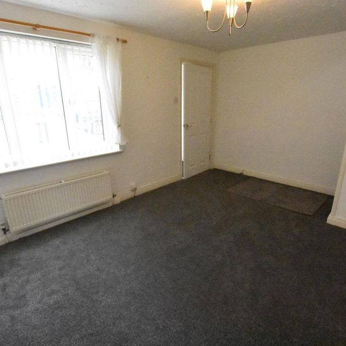 2 bedroom mews to rent - Photo 1