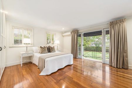 Idyllic Executive Residence in Heart of Pymble with Tennis Court and Pool - Photo 4