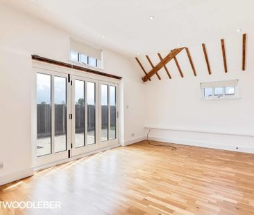 2 bedroom barn conversion to rent - Photo 2
