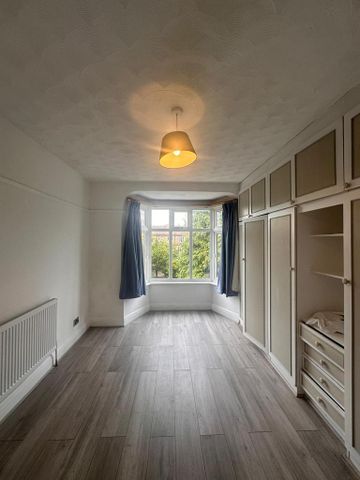 4 bedroom terraced house to rent - Photo 5