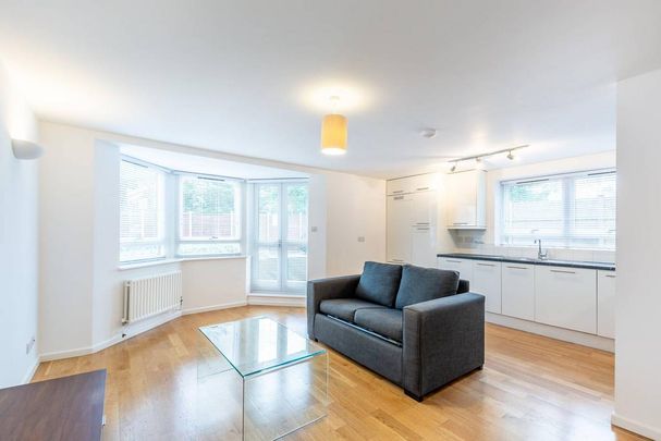 1 bedroom flat to rent - Photo 1