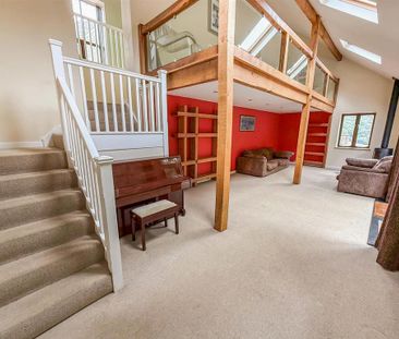 3 bedroom barn conversion to rent - Photo 1