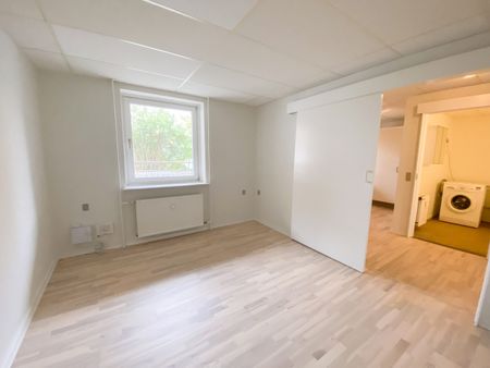 Rummelig 2-værelses lejlighed i Nørresundby - Photo 3