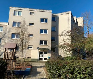 Schöne 3-Zimmer-Wohnung mit Balkon, ab sofort bezugsfrei! - Photo 1