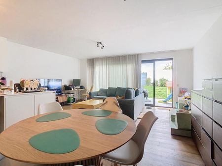 Modern appartement met twee slaapkamers, tuin en garage - Foto 4