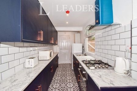 1 bedroom semi-detached house to rent - Photo 3