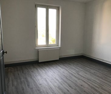 Location Appartement 3 pièces 75m² - Photo 3