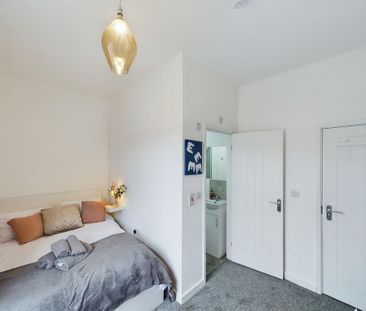 4 bedroom house of multiple occupation to rent - Photo 2