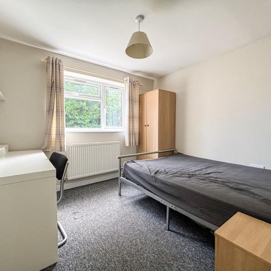 Wades Road, Filton - Photo 1