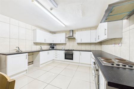 1 bedroom sharedAccommodation in Albert Street, Slough - Photo 5