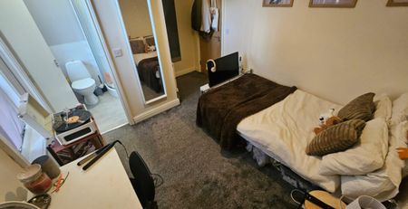 Headingley Mount, Headingley, Leeds, LS6 3EL - Photo 2