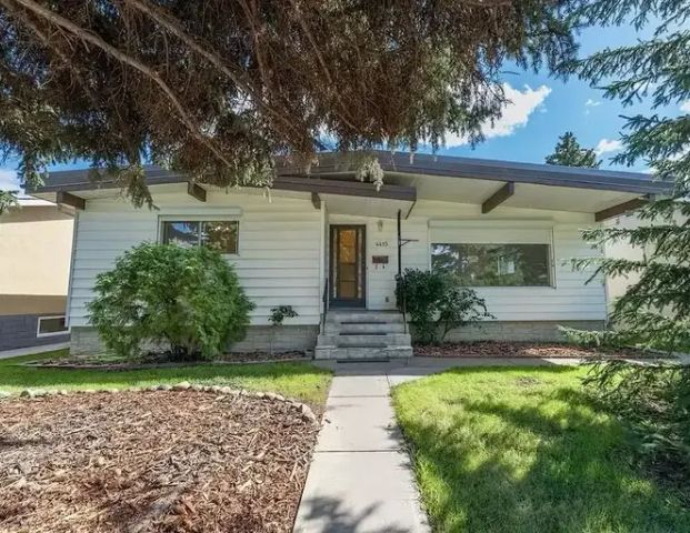 3 bedroom 1.5 bathroom double garage detached main floor | 4415 117 Street Northwest, Edmonton - Photo 1