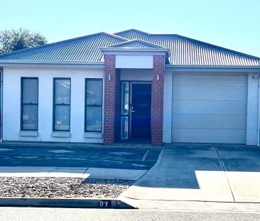 “Modern Comfort | Effortless Living | Superb Location” - Photo 5