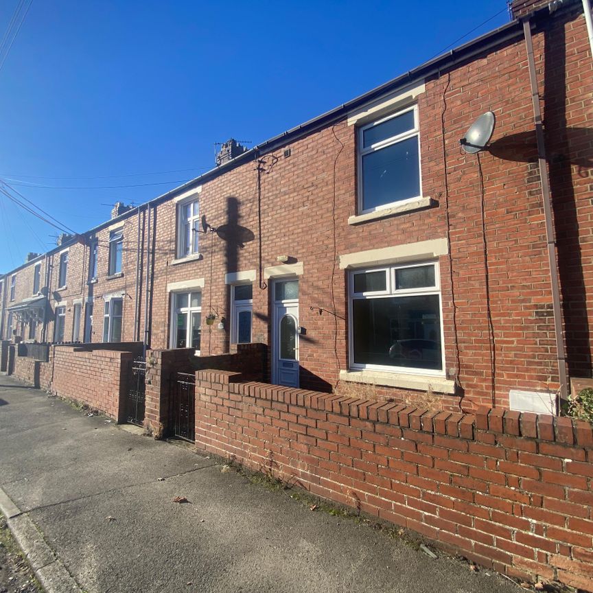 3 bed terraced house to rent in Onslow Terrace, Langley Moor, Durham, DH7 - Photo 1