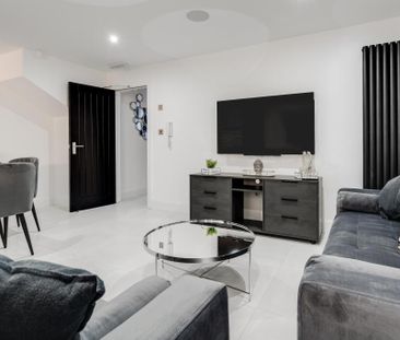 6 bedroom house to rent - Photo 3