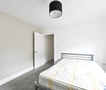 2 Bed Flat, Robinson Road, SW17 - Photo 5
